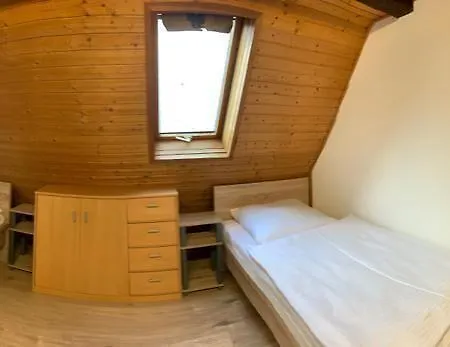 호스텔 Ab - Mit Gemeinschaftsraeumen In Uhingen