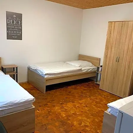 Ab - Mit Gemeinschaftsraeumen In Hostel *