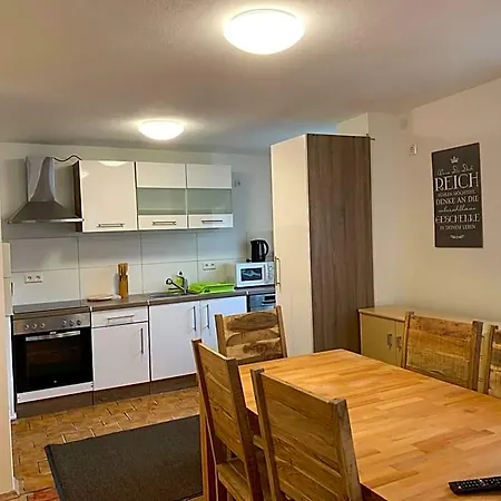 Hostel Ab - Mit Gemeinschaftsraeumen In Uhingen