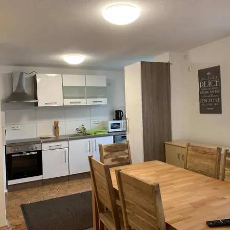 Ab - Mit Gemeinschaftsraeumen In 호스텔