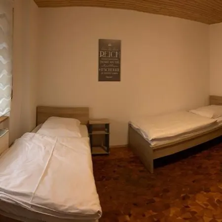 호스텔 Ab - Mit Gemeinschaftsraeumen In Uhingen